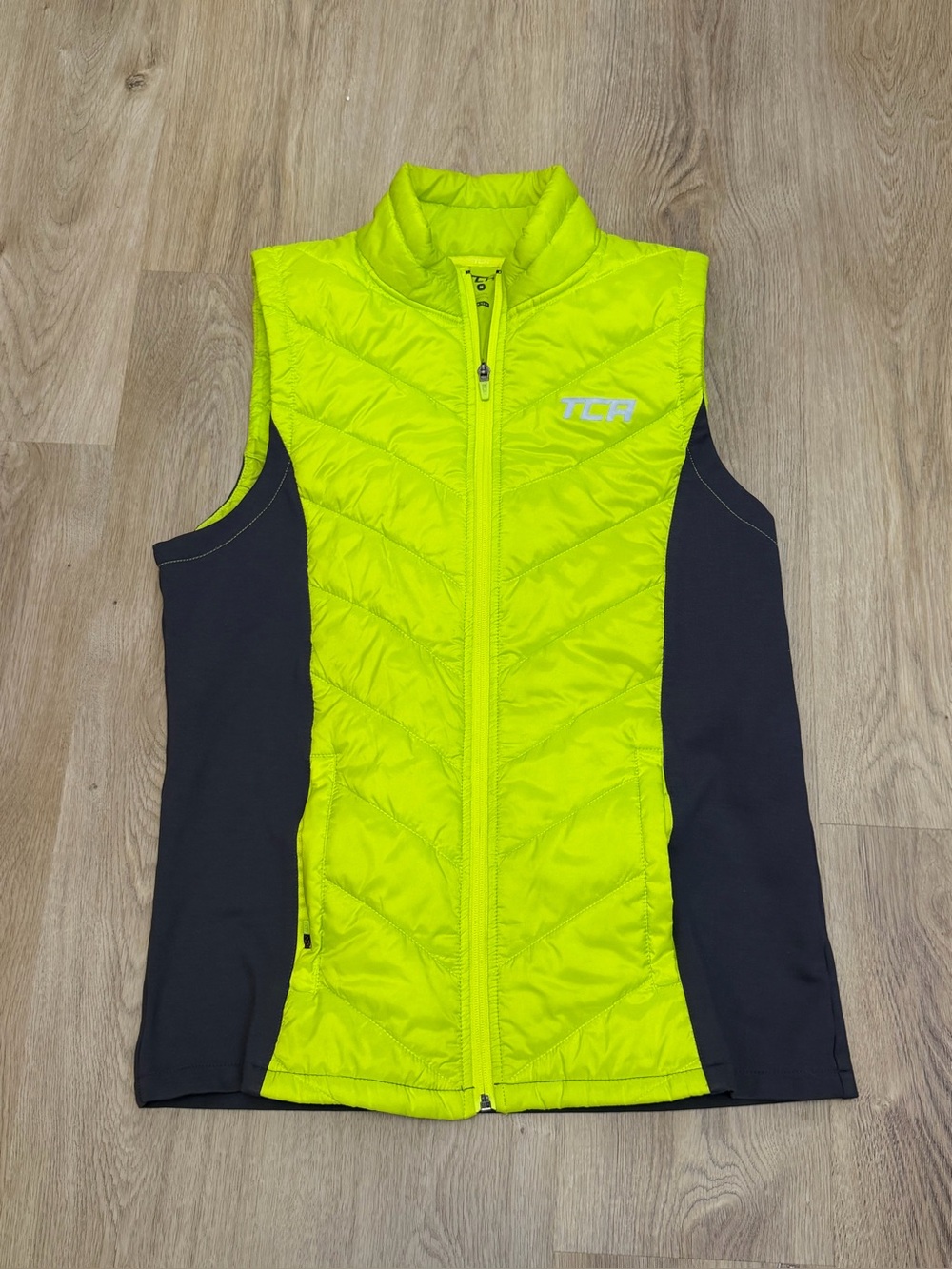 TCA Neon Yellow & Black Quilted Front Zip Vest